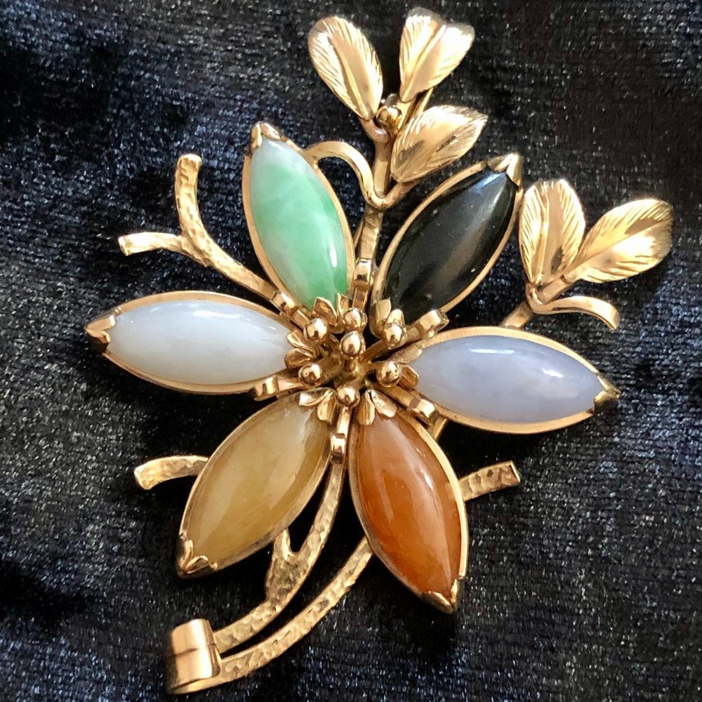 14K Yellow Gold Multi Color Jade Floral Brooch